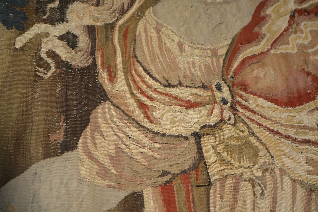 tenture d’Aubusson Scènes de l’histoire d’Achille : Thétis demande à Héphaïstos de forger de nouvelles armes pour Achille, détail