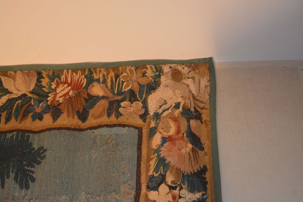 tenture d’Aubusson Scènes de l’histoire d’Achille : Thétis demande à Héphaïstos de forger de nouvelles armes pour Achille, détail