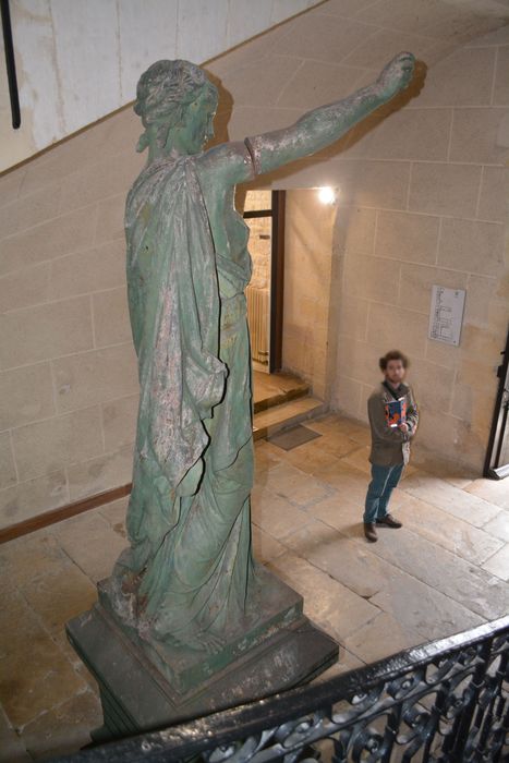 sculpture : statue allégorique de la Paix
