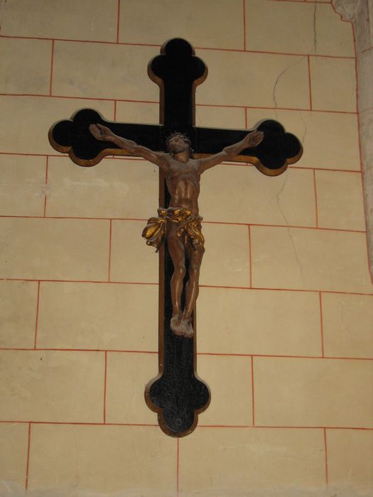 statue : Christ en croix - © Ministère de la Culture (France), Conservation des antiquités et des objets d’art du Lot-et-Garonne – Tous droits réservés 