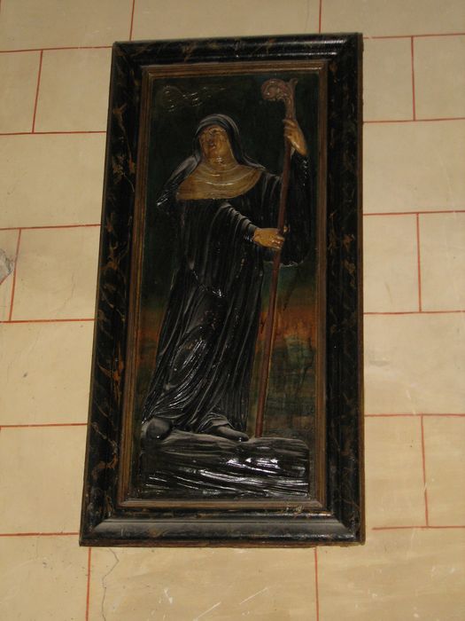 bas-relief : Sainte Scholastique