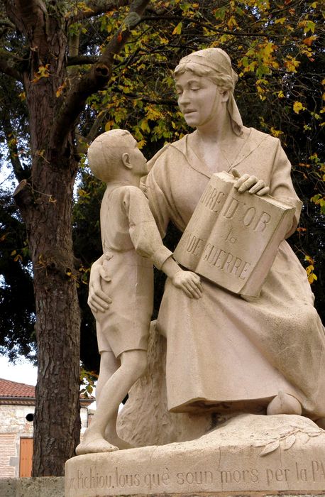 vue partielle du monument