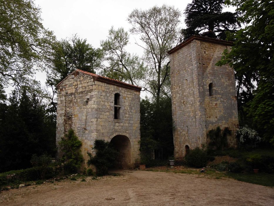 tours isolées ensemble sud-est