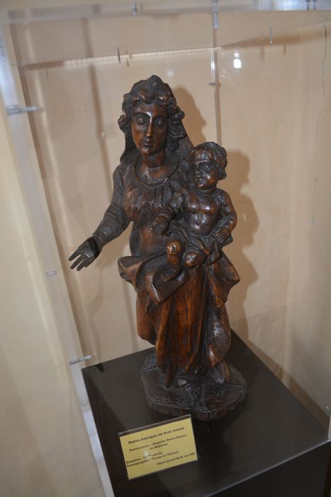 statue : Vierge à l'Enfant - © Ministère de la Culture (France), Conservation des antiquités et des objets d’art du Lot-et-Garonne – Tous droits réservés 