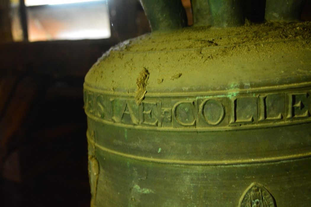 cloche, détail de l’inscription