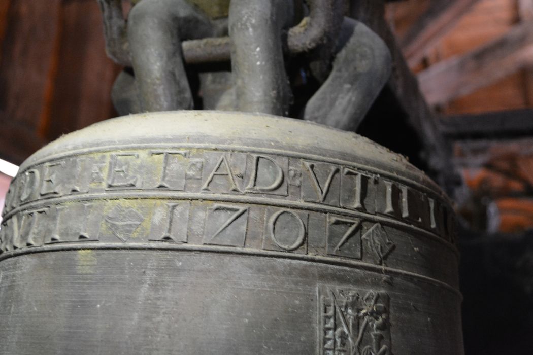cloche, détail de l’inscription