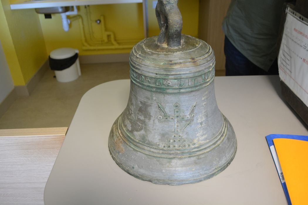 cloche - © Ministère de la Culture (France), Conservation des antiquités et des objets d’art du Lot-et-Garonne – Tous droits réservés 