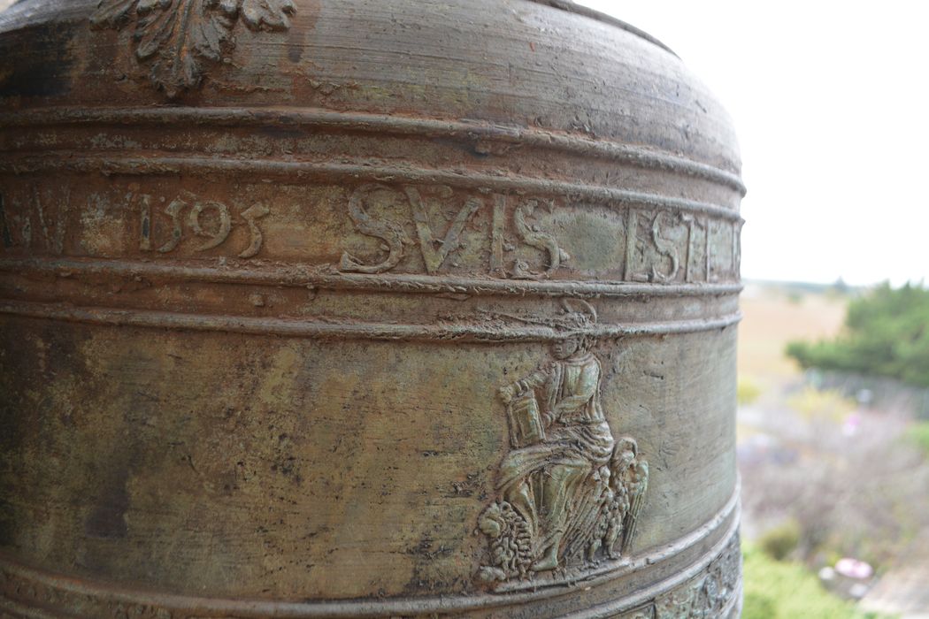 cloche, détail de l’inscription