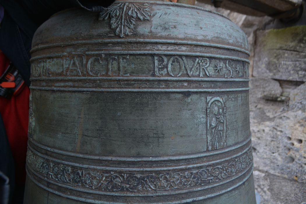 cloche, détail de l’inscription