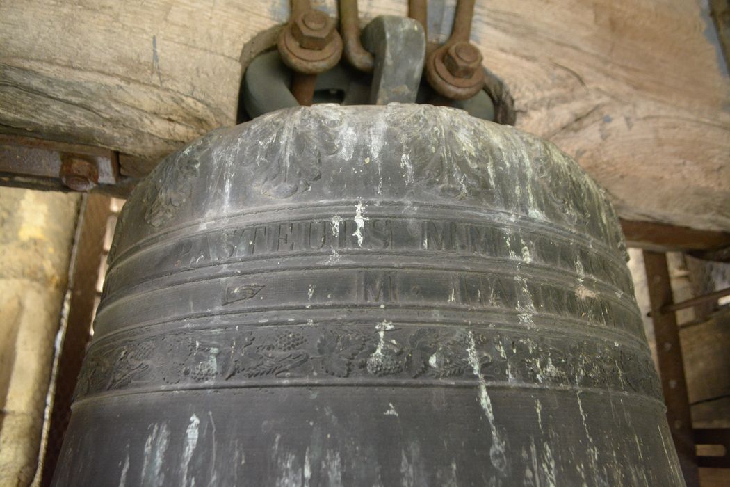 cloche, détail de l’inscription