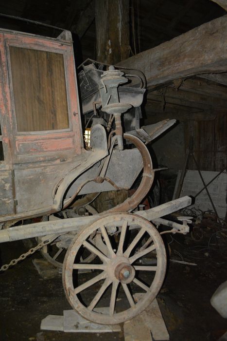 voiture hippomobile de type Brisca 1830, vue partielle
