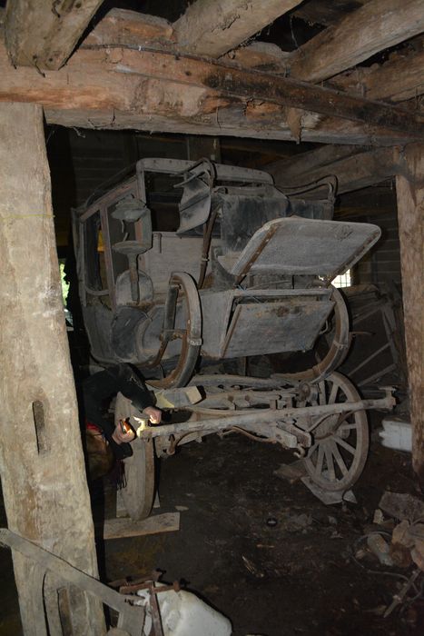 voiture hippomobile de type Brisca 1830, vue partielle