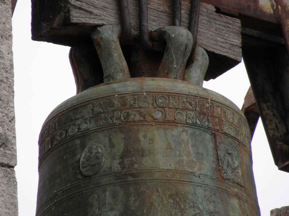 cloche, détail de l’inscription