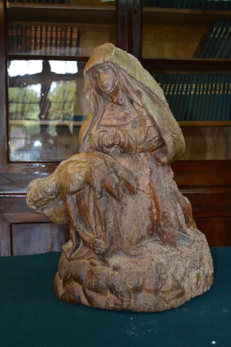 groupe sculpté : Vierge de Pitié