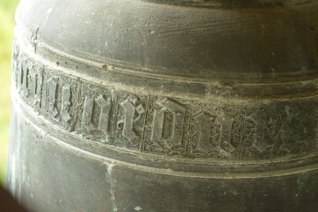 cloche, détail de l’inscription