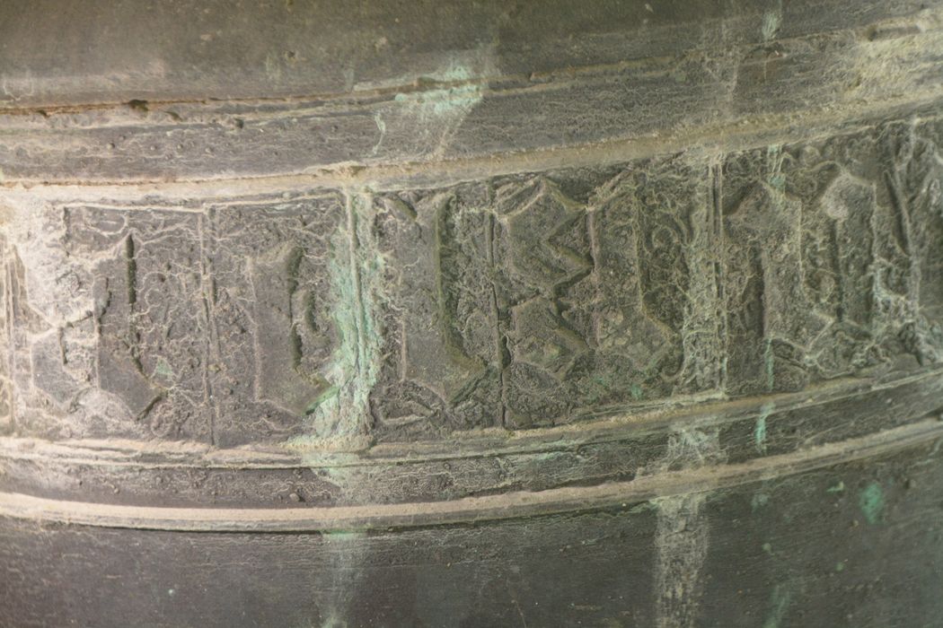 cloche, détail de l’inscription