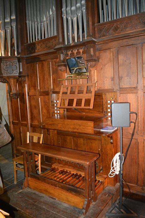 orgue de tribune, vue partielle