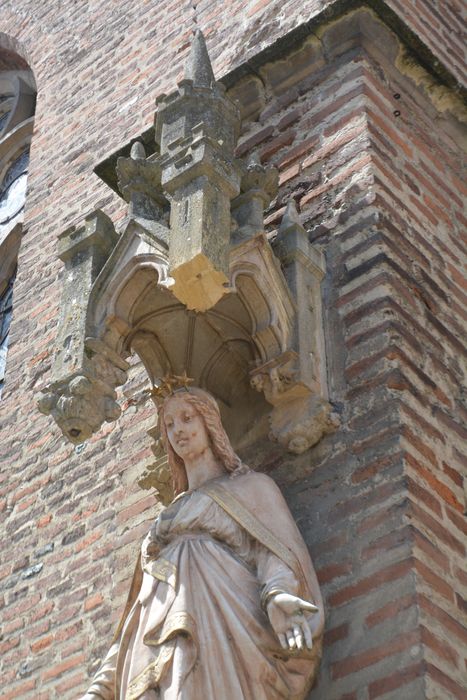 statue du chevet : Vierge de l’Immaculée Conception, vue partielle