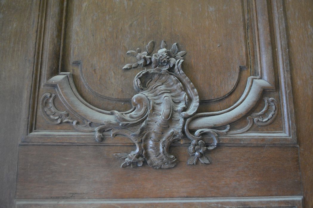 lambris de revêtement du salon, détail