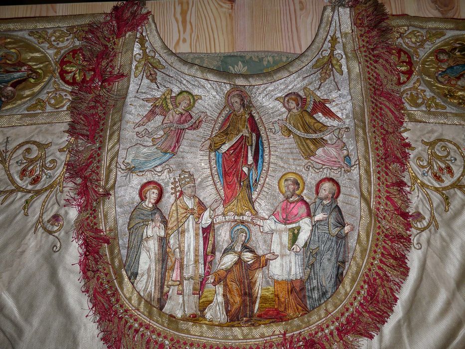 chape (ornement blanc), détail - © Ministère de la Culture (France), Conservation des antiquités et des objets d’art du Maine-et-Loire, tous droits réservés