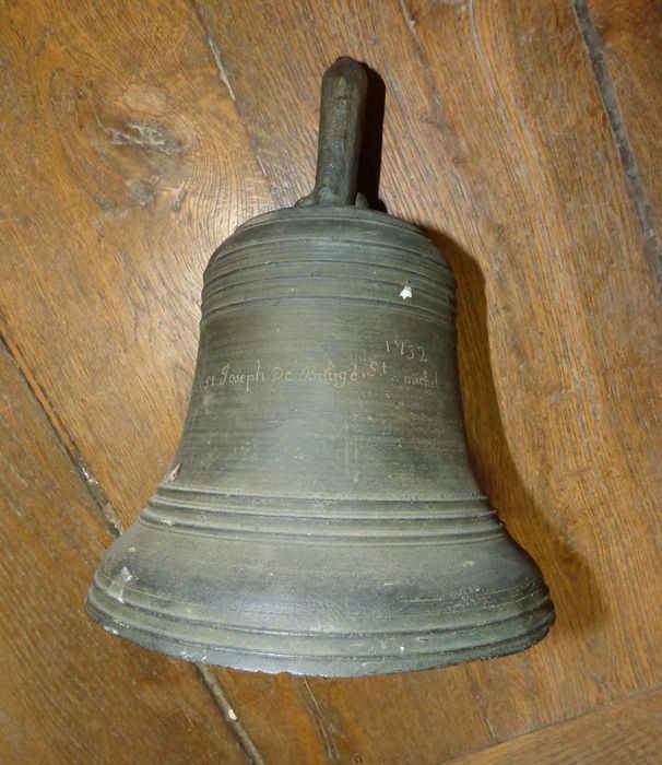 cloche n°2 - © Ministère de la Culture (France), Conservation des antiquités et des objets d’art du Maine-et-Loire, tous droits réservés