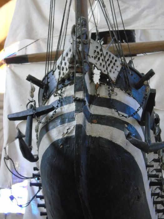 ex-voto : Maquette du bateau « Le Saint-Jacques », détail