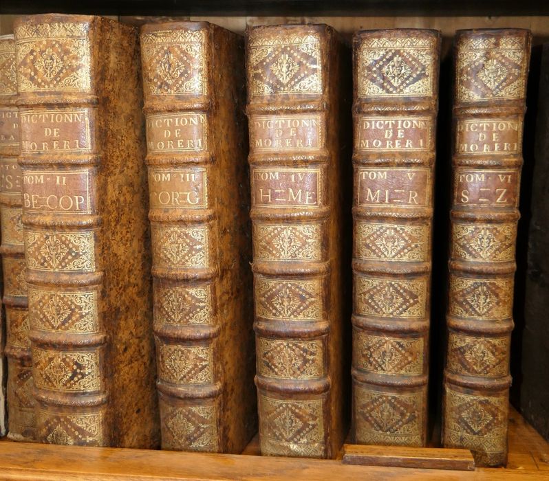 livre : Grand Dictionnaire historique ou Mélange curieux de l'histoire sacrée et profane de Moreri