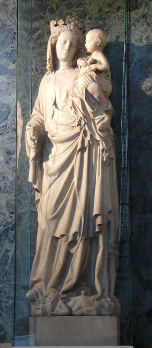 statue : Vierge à l'Enfant