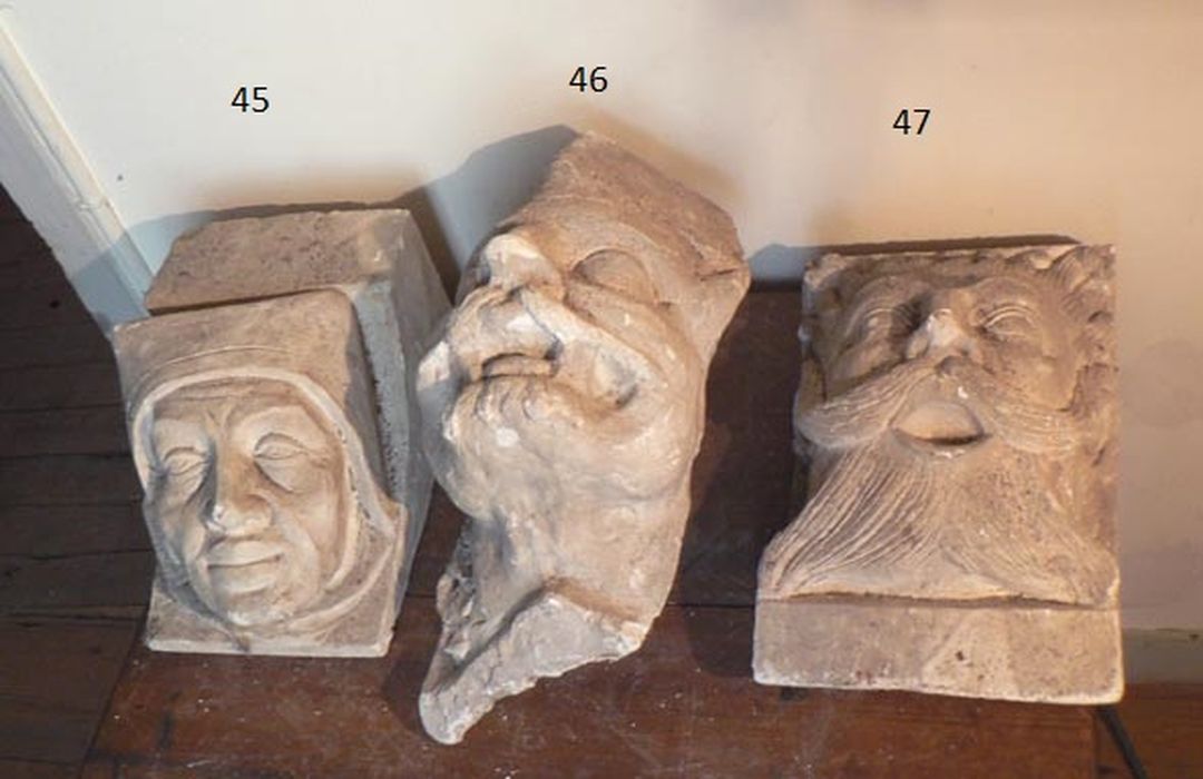 culot n°45 ; culot n°46 ; culot n°47
