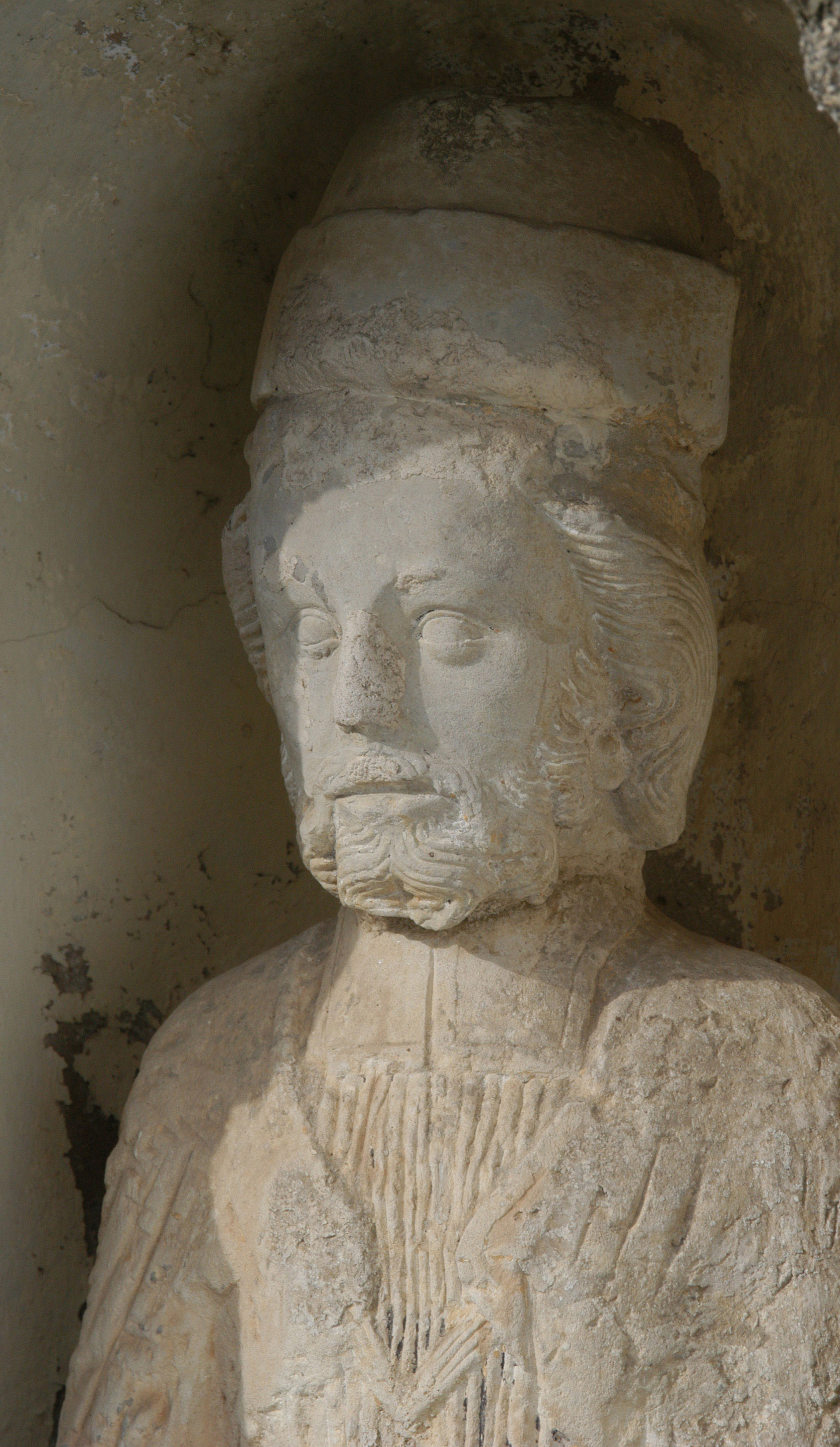 statue : Saint Jacques le Majeur, buste et tête de trois-quarts