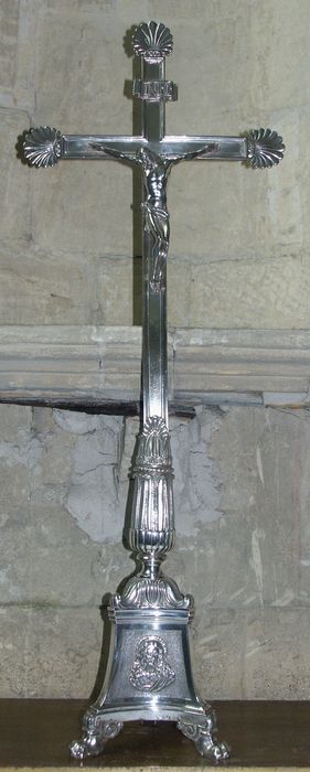 Deux croix d’autel