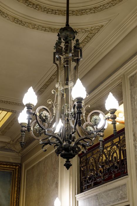 lustre de l’avant-foyer