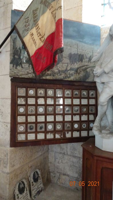 monument aux morts et sa statue - © Ministère de la Culture (France), Conservation des antiquités et des objets d’art de la Marne - Tous droits réservés