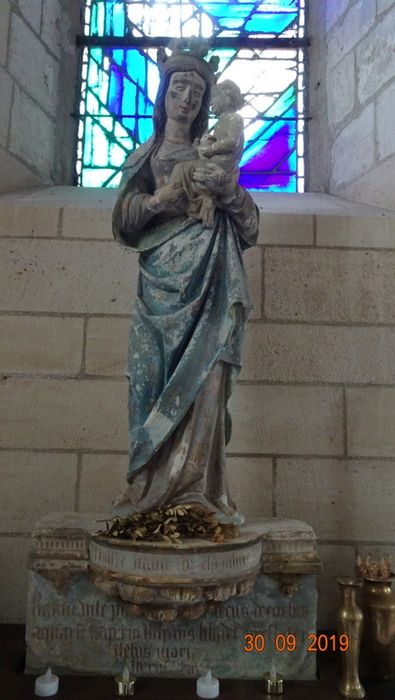 statue : Vierge à l’Enfant