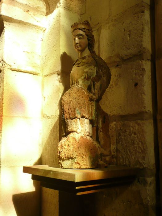 Statue : Vierge à l'Enfant