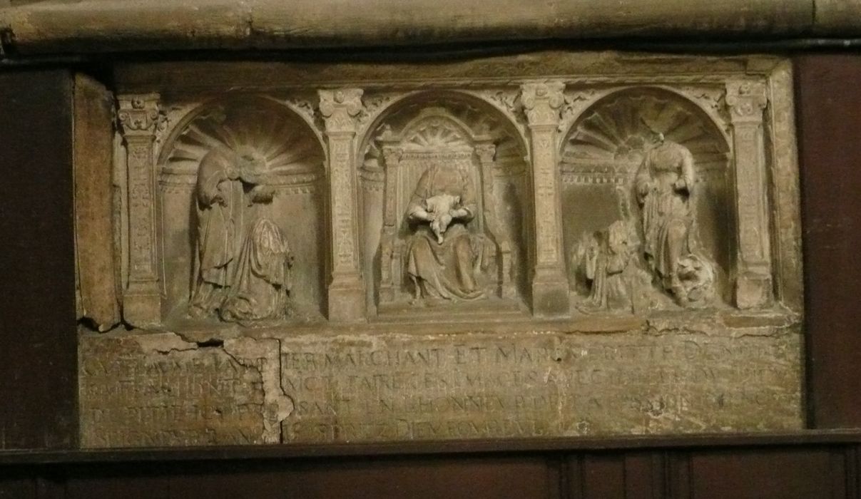 bas-relief ex-voto : la Vierge à l'Enfant adorée par deux donateurs accompagnés de leurs saints patrons