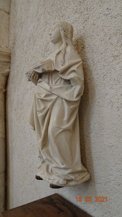 statue : Sainte Anne