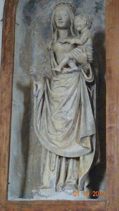 statue : Vierge à l'Enfant