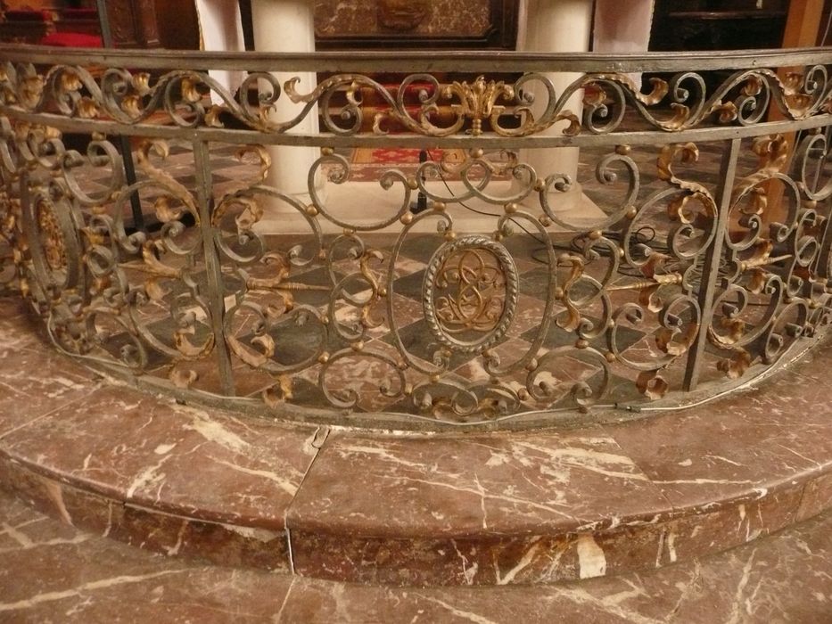 clôture de choeur (table de communion)