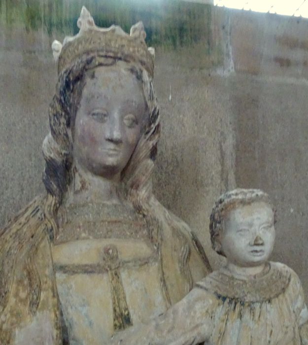 Statue : Vierge à l'Enfant