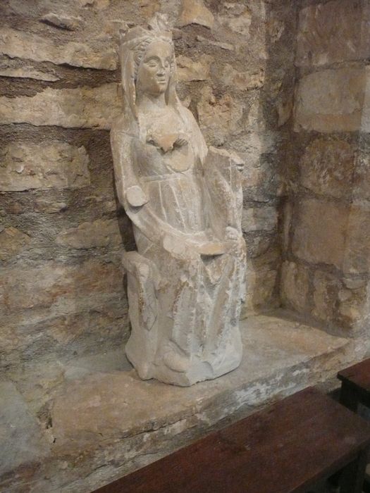 statue : Vierge à l'Enfant assise