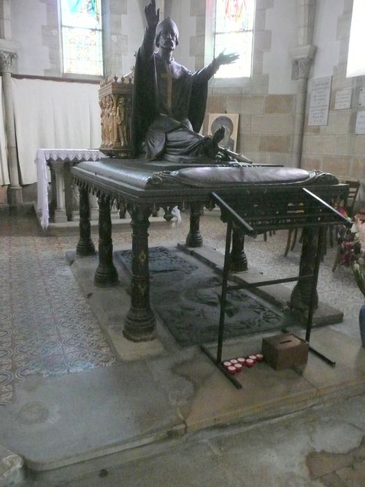 dalle funéraire de saint Memmie