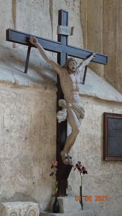 Statue : Christ en croix