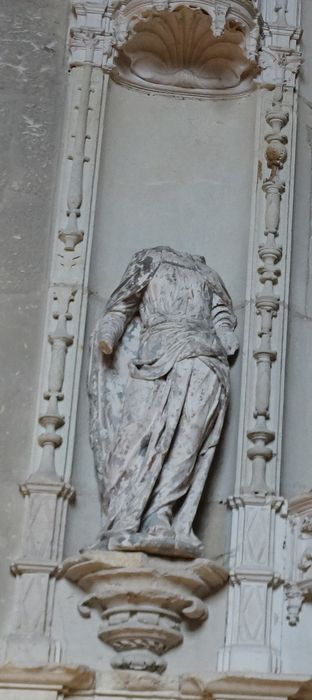 Statue : Sainte