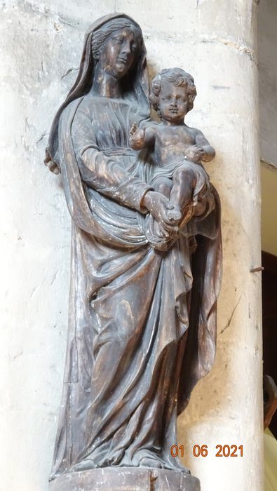 Statue : Vierge à l'Enfant