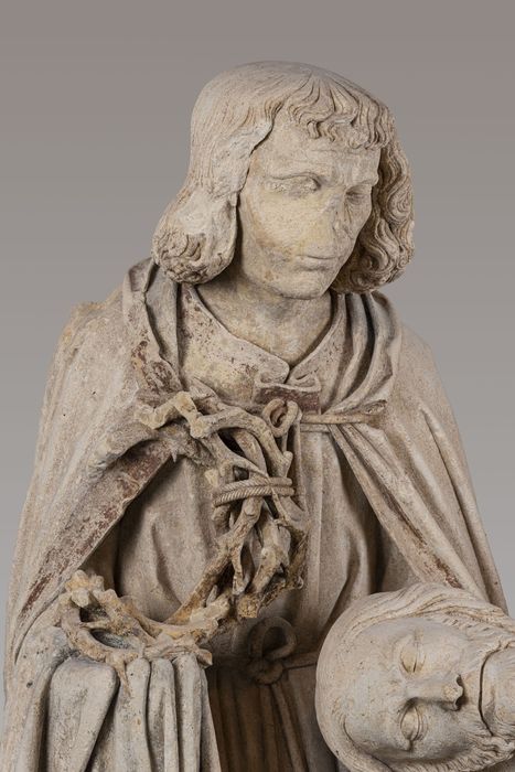groupe sculpté dite Pietà de Saint-Marcoul : le Christ pleuré par la Vierge, saint Jean et Madeleine, détail - © Ministère de la Culture (France), Musée Saint-Remi de Reims - Tous droits réservés