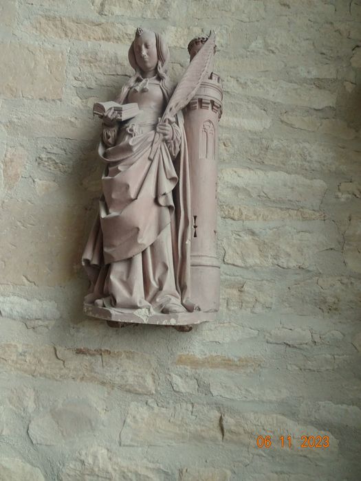 statue : Sainte Barbe