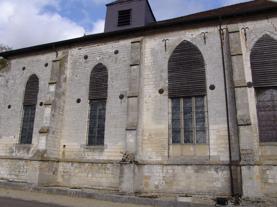 façade latérale sud, vue partielle