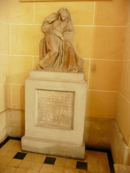 bas-relief : Portement de croix