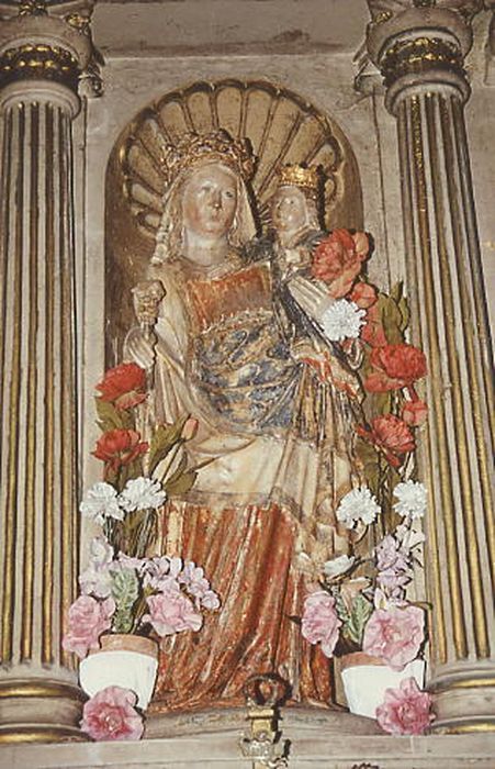 statue : Vierge à l'Enfant